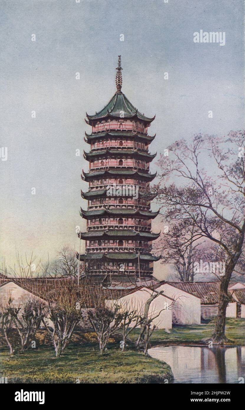 Die 1583 erbaute 'Poh-sz-tah' von Suchow, 250 Meter hoch, ist noch immer in perfektem Zustand und vielleicht die schönste Pagode in China (1923) Stockfoto