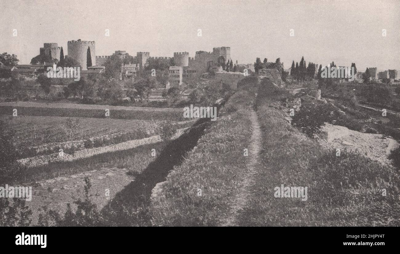 Burg der sieben Türme und die lange Zinnen-Linie, die Konstantinopel verteidigte. Türkei. Konstantinopel Istanbul (1923) Stockfoto