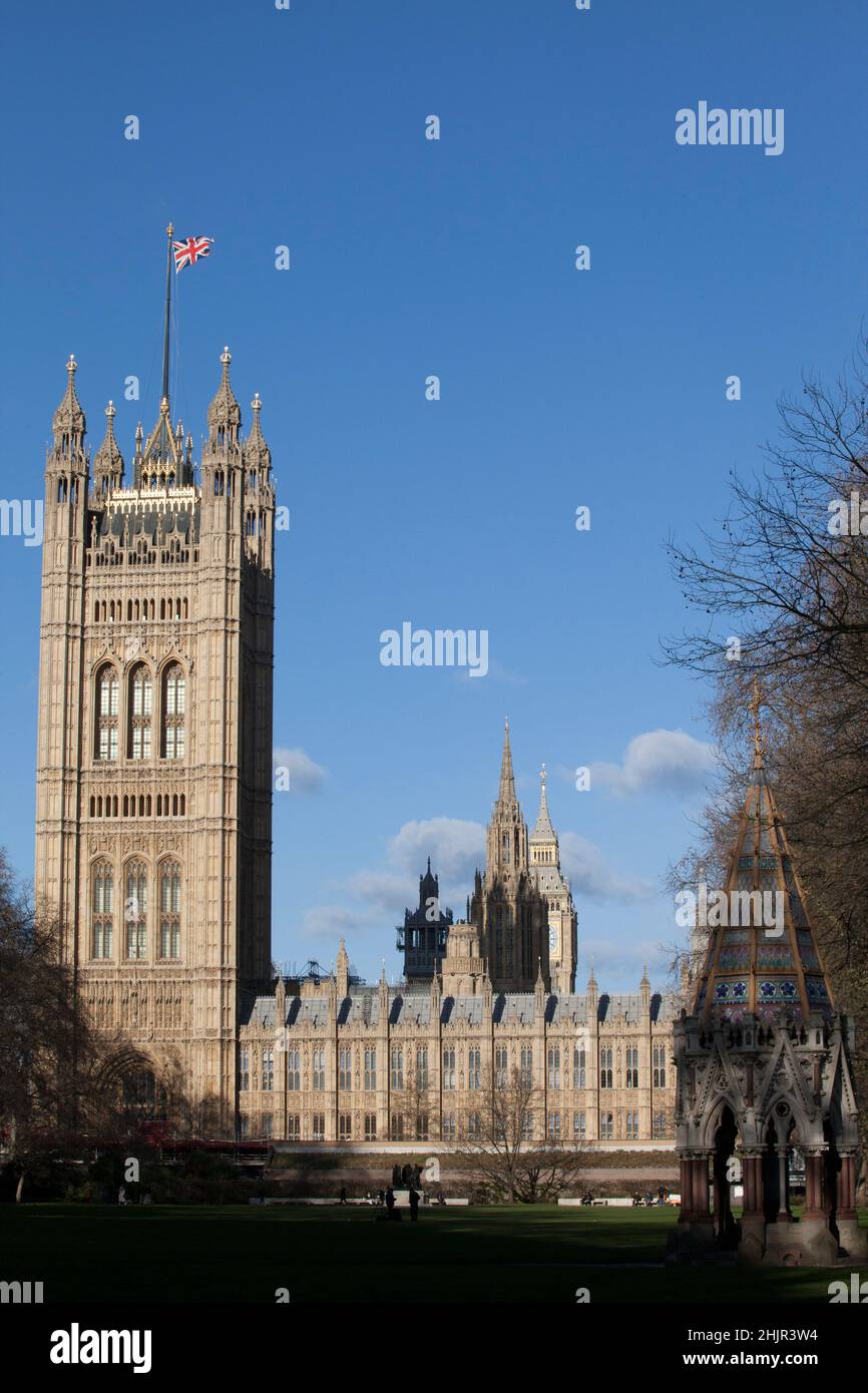 London, Großbritannien, 31. Januar 2022: Die Houses of Parliament im Westminster Palace, wo Premierminister Boris Johnson heute Nachmittag über die Ergebnisse des von der Beamtin, Frau Dr. Dr. Dr. Dr. Dr. Dr. Dr. Dr. Dr. Dr. Dr. Dr. Dr. Dr. Dr. Dr. Dr. H.K., zusammengestellten Berichts über Verstöße gegen die Sperrgesetze in der Downing Street 10 während der Coronavirus-Pandemie sprechen wird. Anna Watson/Alamy Live News Stockfoto