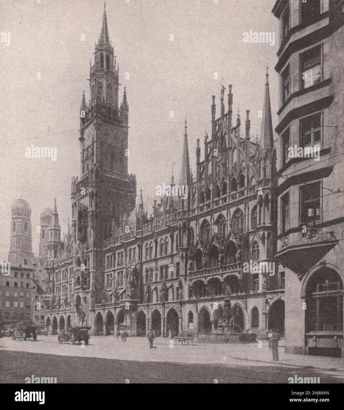 Reich geschmücktes gotisches rathaus des modernen Münchens. Deutschland (1923) Stockfoto