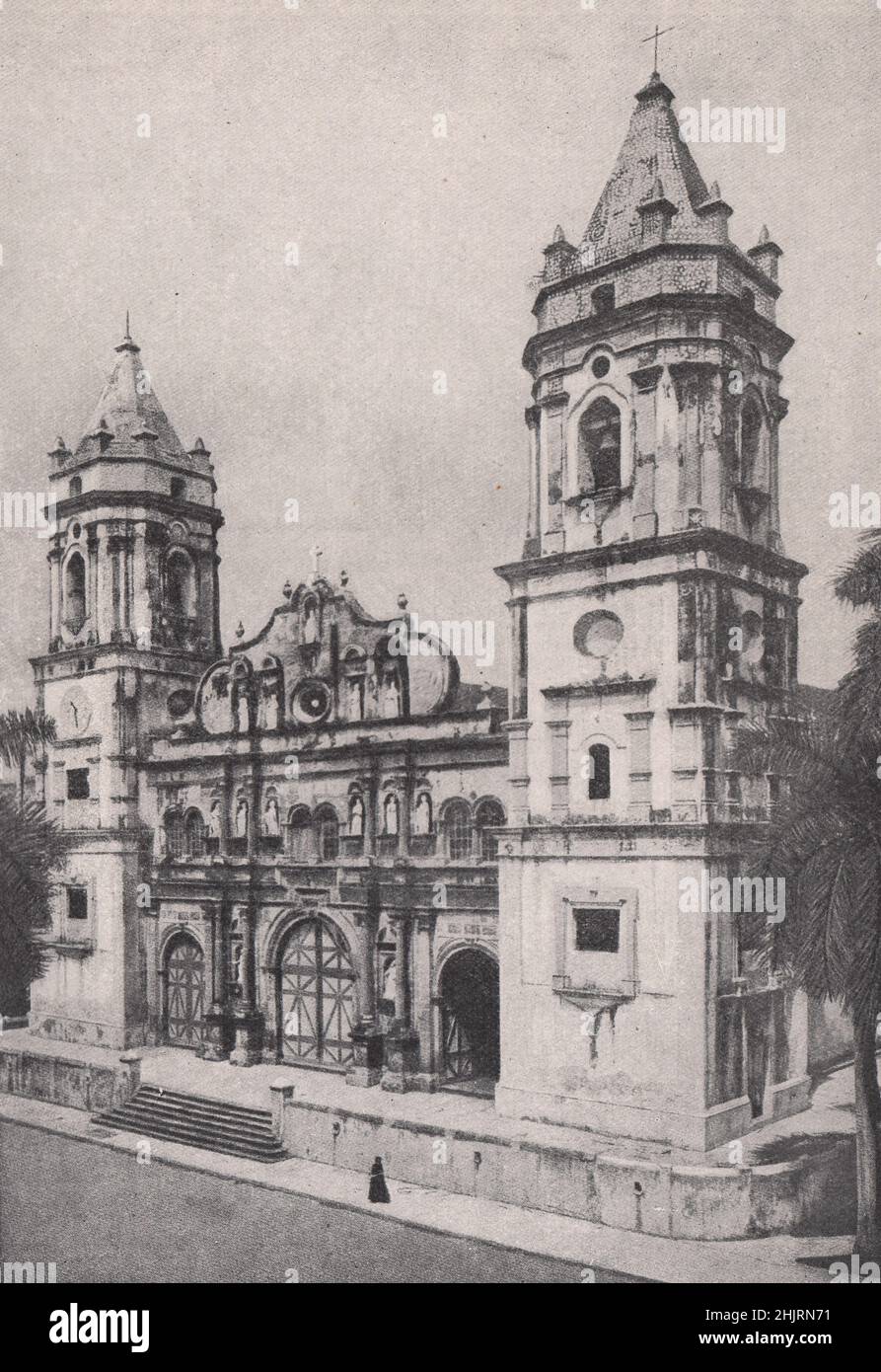 Zwillingstürme der Kathedrale von Panama auf der Plaza Bolivar (1923) Stockfoto