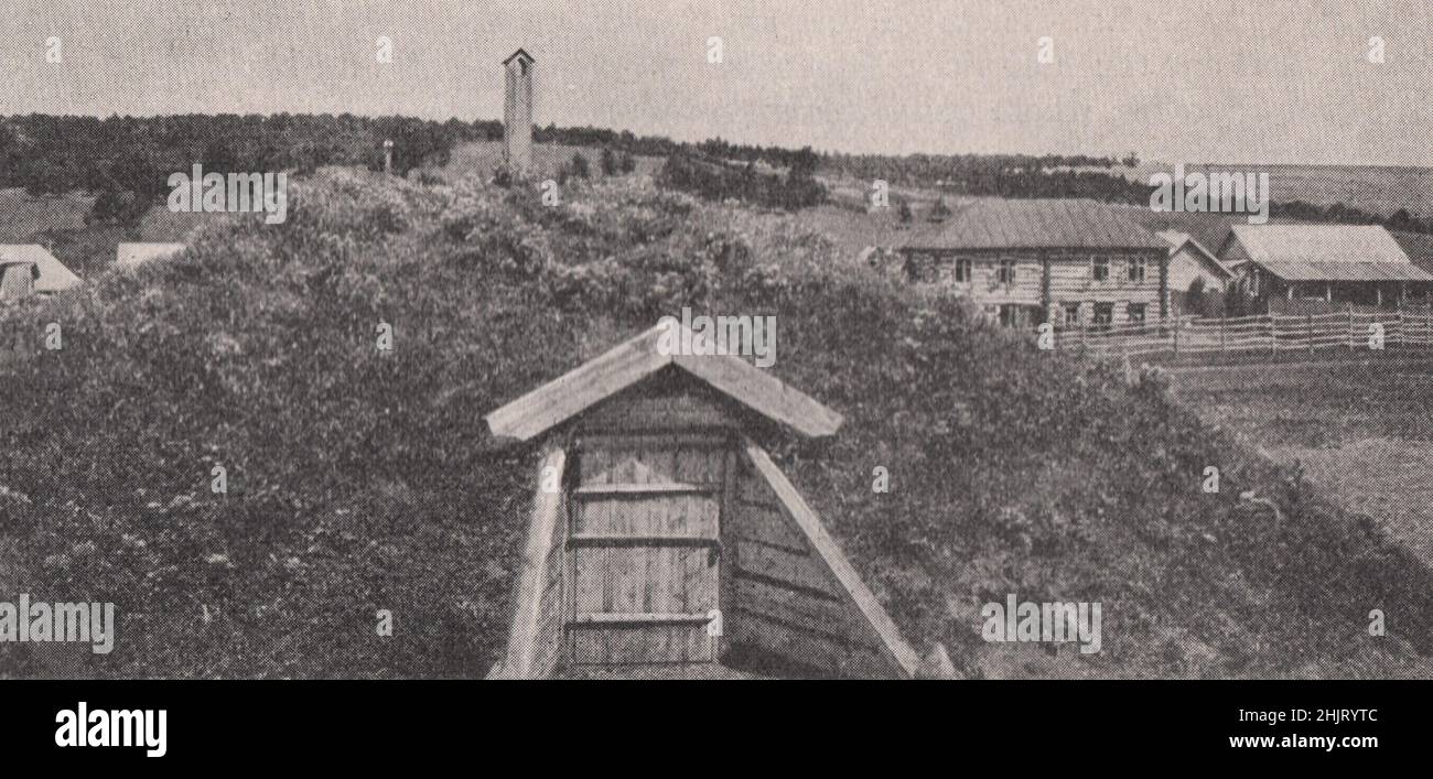 Geniales unterirdisches Lagerhaus des sibirischen Landmannes. Russland (1923) Stockfoto