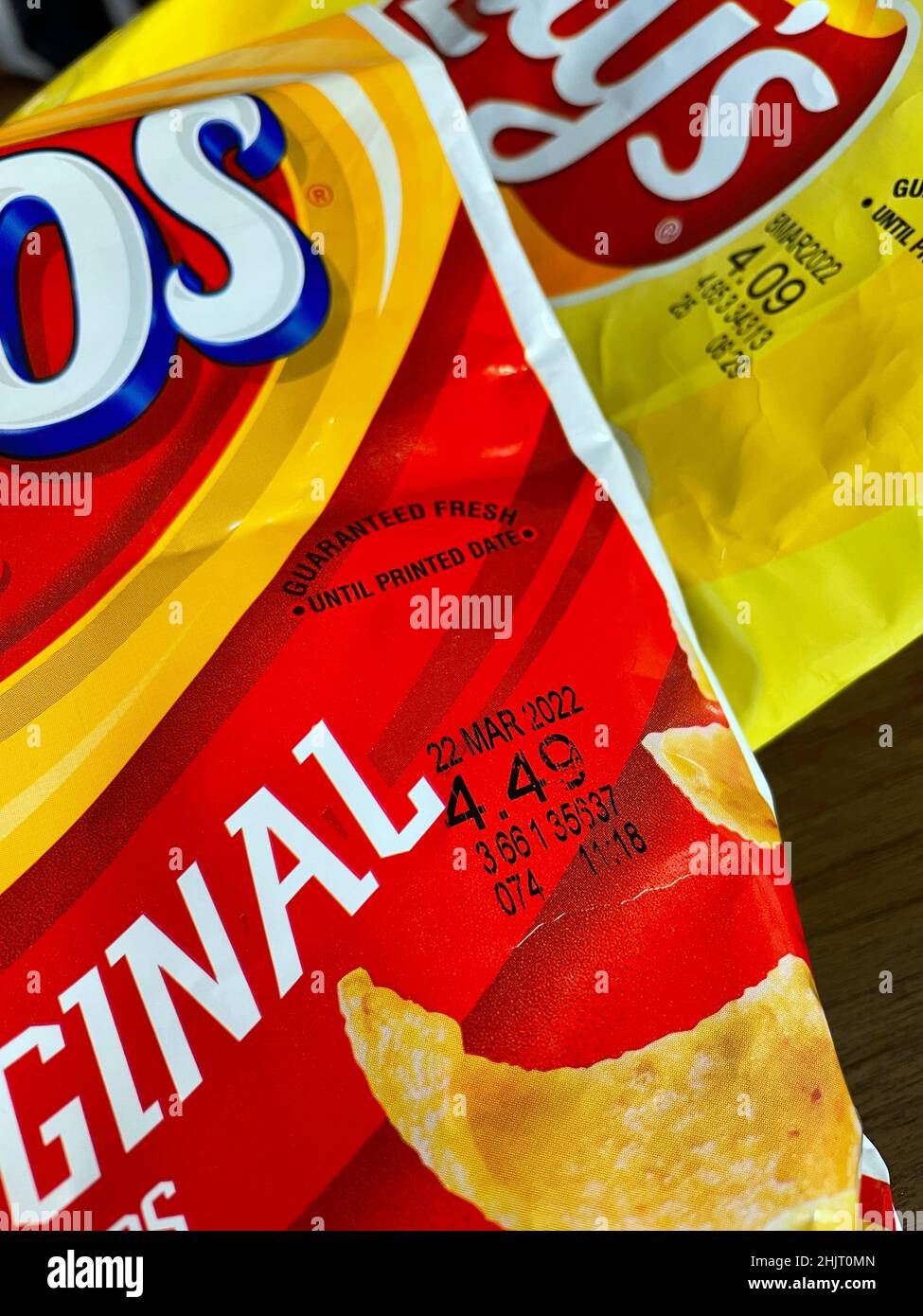 Nahaufnahme von teuren, salzigen Snackbeuteln, USA Stockfoto