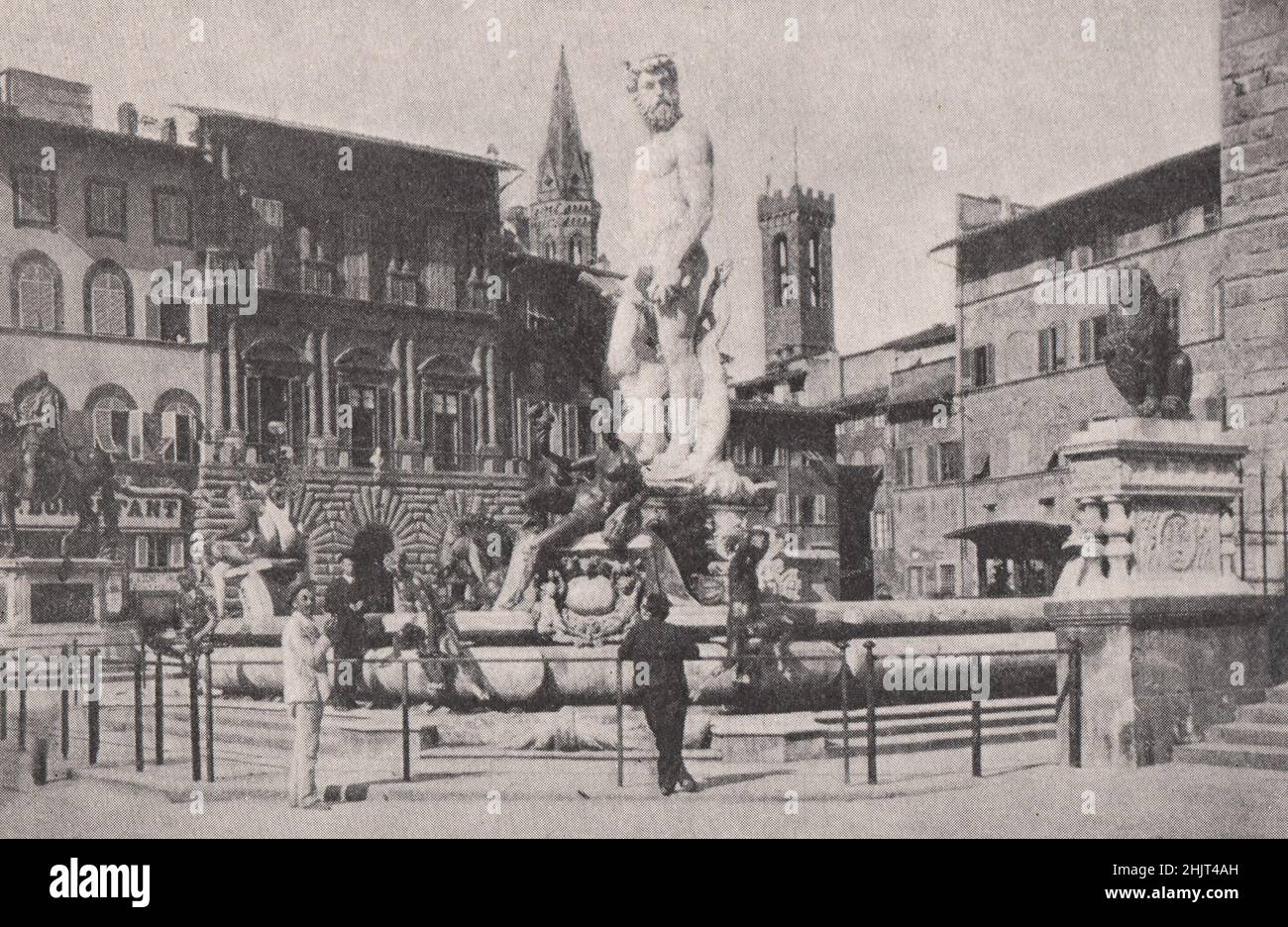 Riesige Form auf dem Meeresgott auf einem historischen Platz in Florenz. Italien. Toskana (1923) Stockfoto