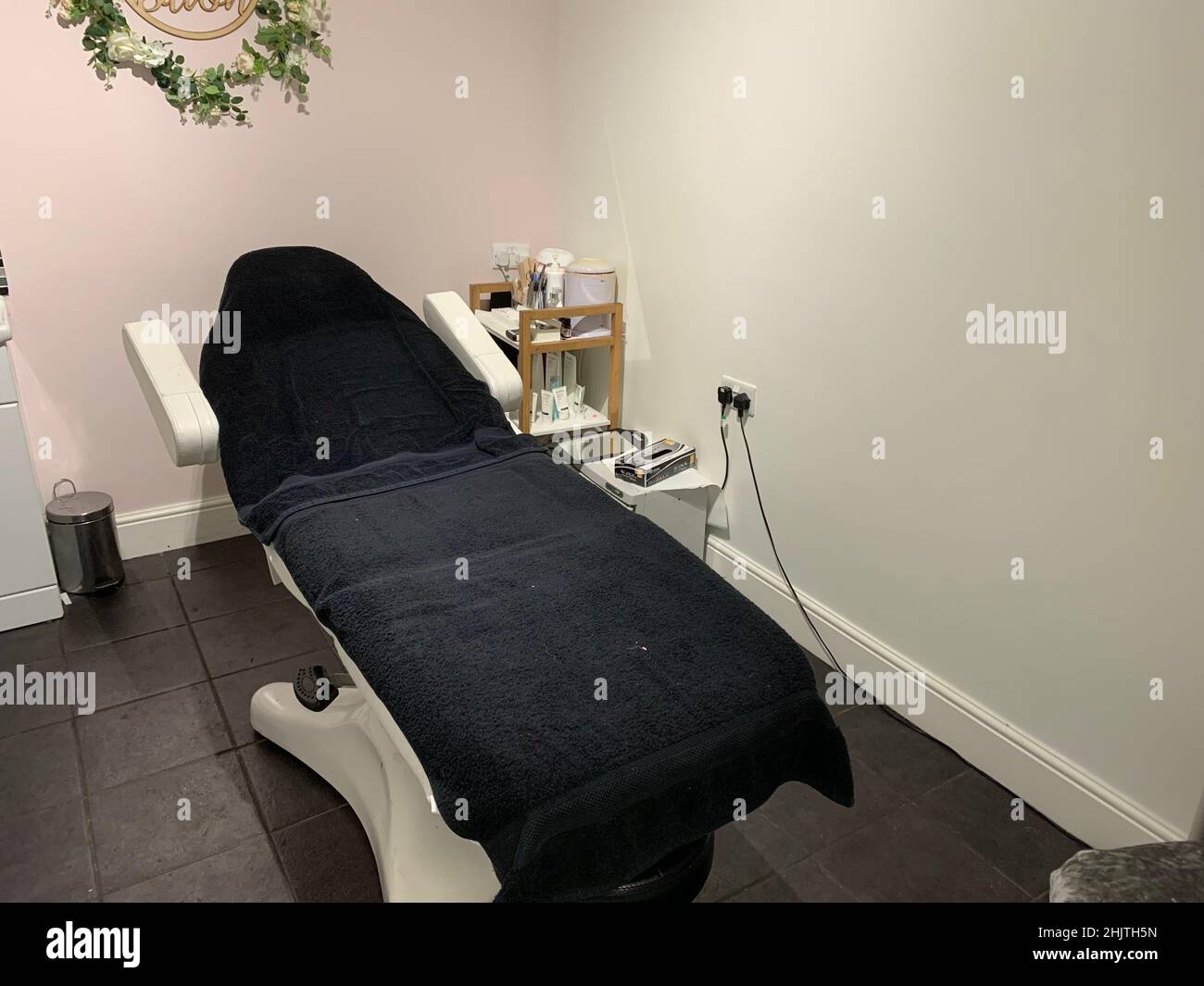 Beheizte elektrische Decke auf einem Massagebett in Northampton UK