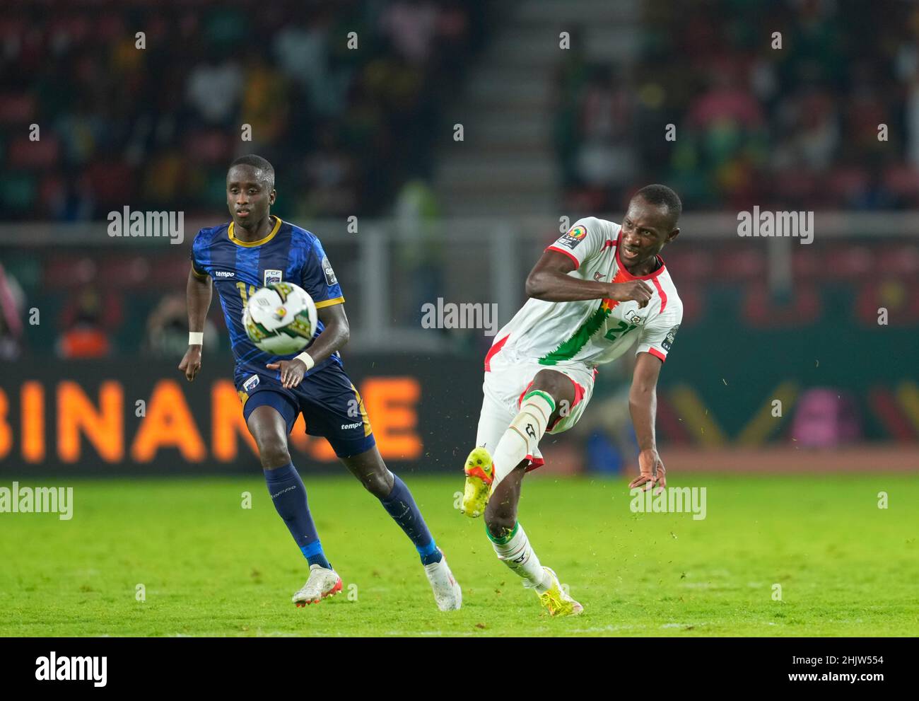 Yaoundé, Kamerun, 13. Januar 2022: Cyrille Bayala von Burkina Faso während des Burkina Faso gegen Cap Verde - Afrika-Cup der Nationen im Olembe Stadium. Kim Price/CSM. Stockfoto