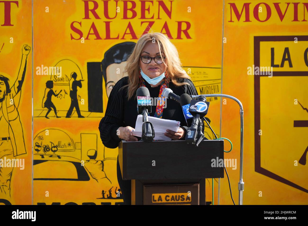 Aracelly CauichAracelly Cauich spricht auf einer Pressekonferenz des Chicano Moratoriums im Belvedere Park am Montag, den 31. Januar 2022, um das 51. Jahrestag anzuerkennen Stockfoto