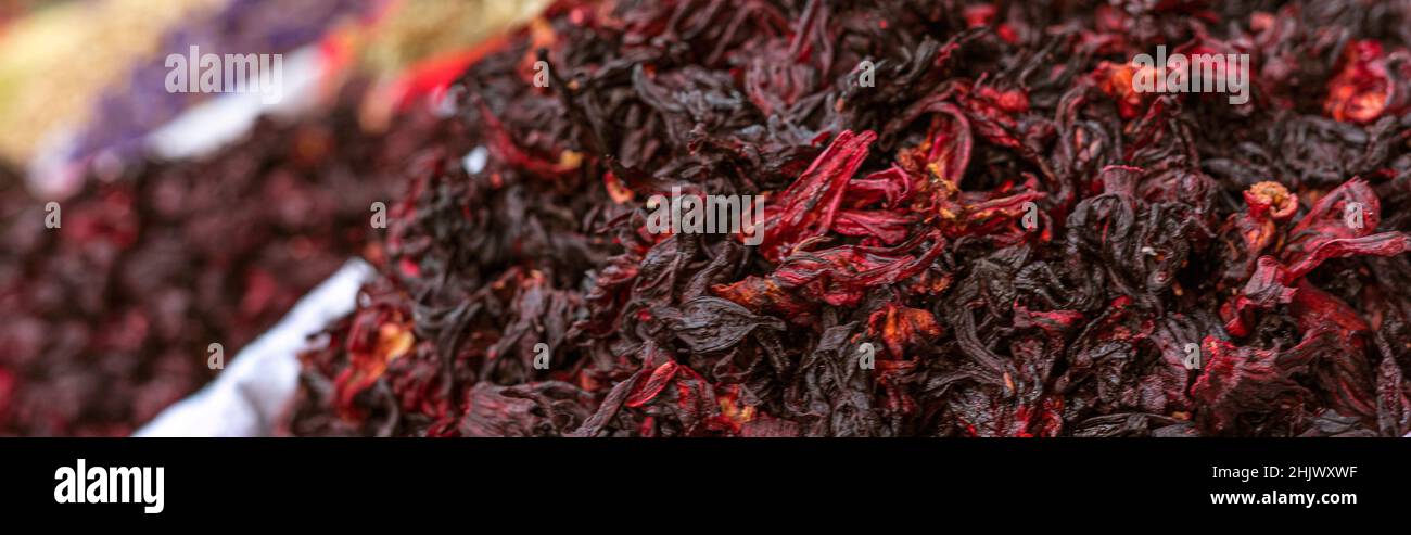 Karkade oder Hibiscus Blumen Tee Hintergrund Stockfoto