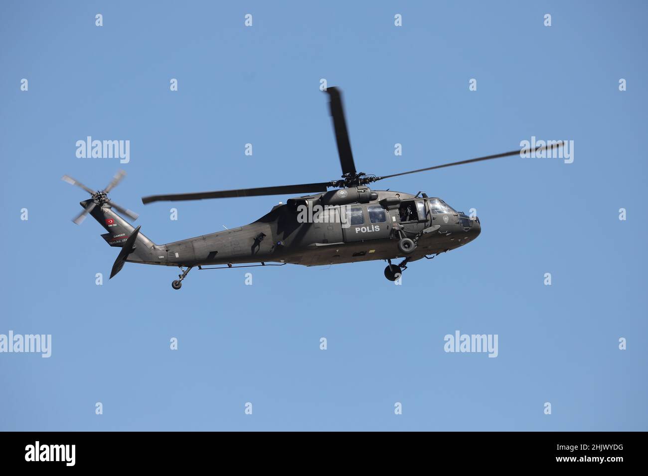 ESKISEHIR, TÜRKEI - 12. SEPTEMBER 2021: Die türkische Polizei Sikorsky S-70A-17 Yarasa-Ausstellung in der Sivrihisar SHG Airshow Stockfoto