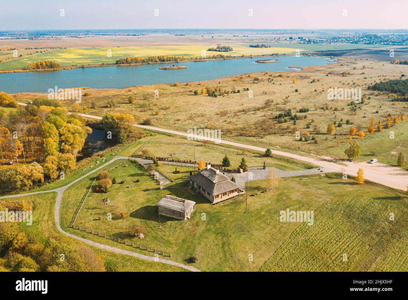 Kosava, Weißrussland. Gedenkmuseum-Anwesen von Tadeusz Kosciuszko. Luftaufnahme aus der Vogelperspektive auf das berühmte populäre historische Wahrzeichen Haus von Andrew Thaddeus Stockfoto