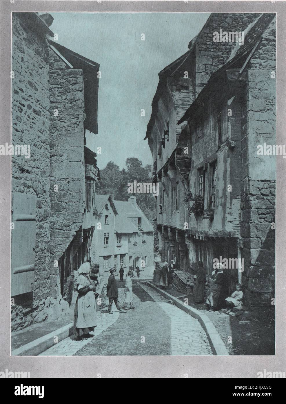 Rue'de Jerzual, Dinan. Côtes-d’Armor. Frankreich (1925) Stockfoto