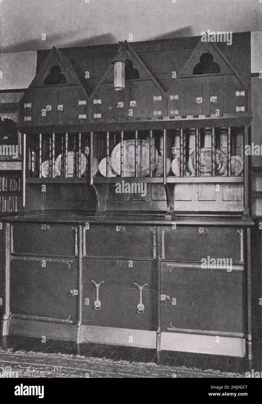 Anrichte im Speisesaal. London. Das Rote Haus, Upton, Kent. - Entworfen von Herrn Philip Webb (1922) Stockfoto