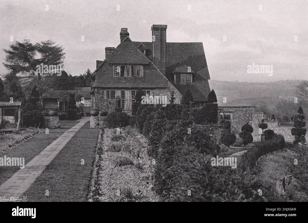 Das Haus und seine Website. Hampshire. Die Kirche, Steil. - Und seine Wiedergutmachung durch Herrn W. F. Unsworth (1922) Stockfoto