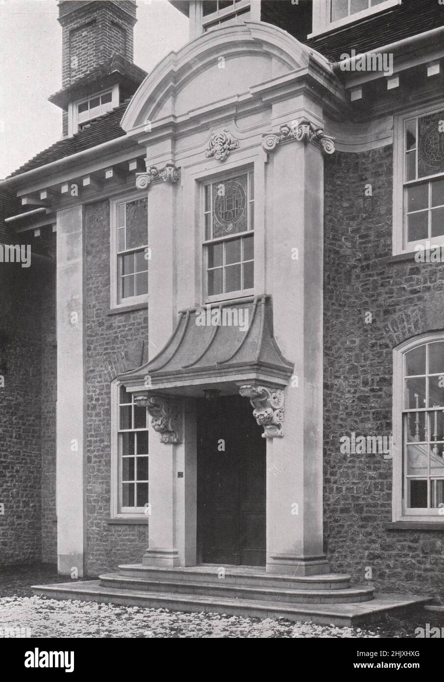 'The Chase', Churt, bei Farnham : Detail der Eingangsfront. Surrey. Harold Falkner, Architekt (1908) Stockfoto