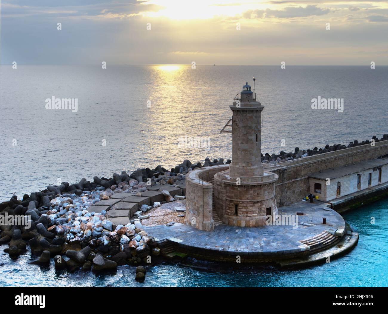 Der Leuchtturm am Hafeneingang, Livorno, Italien Stockfoto