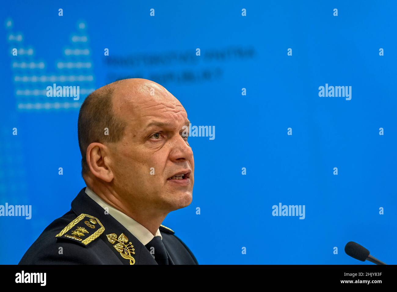 Der künftige tschechische Polizeipräsident Martin Vondrasek spricht während der Pressekonferenz über die Ergebnisse der Ausschreibung für den Posten des Polizeipräsidenten am 1. Februar 2022 in Prag, Tschechische Republik. (CTK Photo/Vit Simanek) Stockfoto
