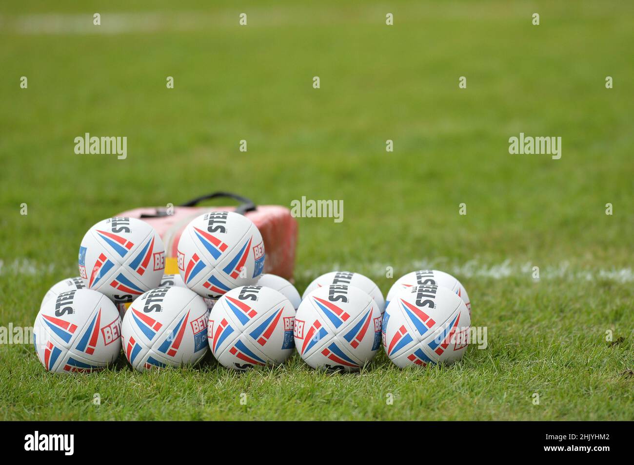 Dewsbury, England - 30. Januar 2022 - Betfred Championship Steeden Rugby Balls Gesamtansicht während der Rugby League Betfred Championship Round 1 Dewsbury Rams vs Bradford Bulls im Tetley Stadium, Dewsbury, Großbritannien Dean Williams Stockfoto