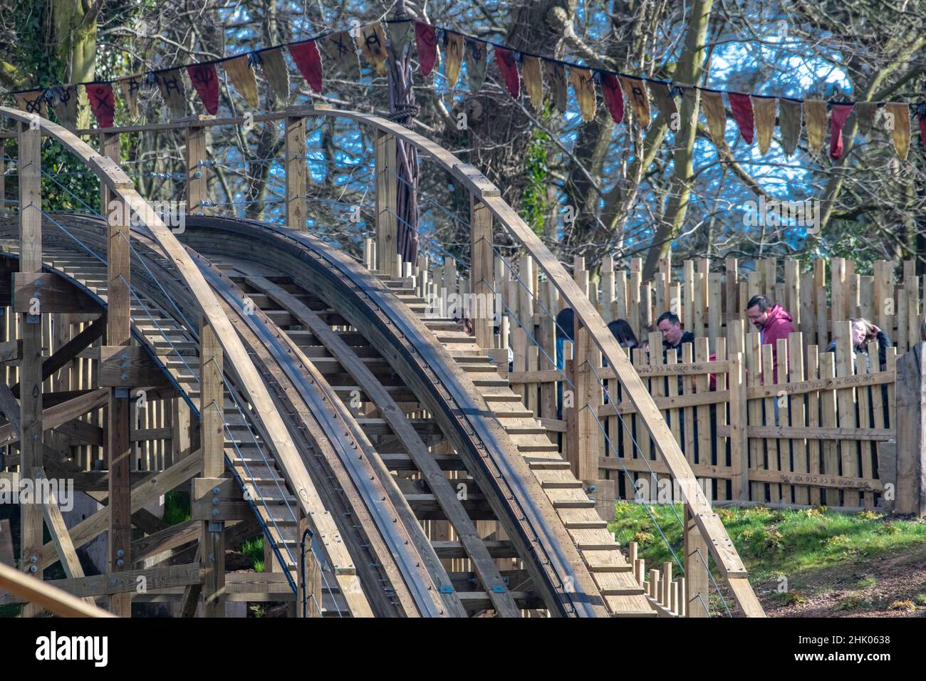 Eröffnungswochenende der Wicker man Achterbahn im Alton Towers Theme Park, Spa and Hotel , Staffordshire England Stockfoto