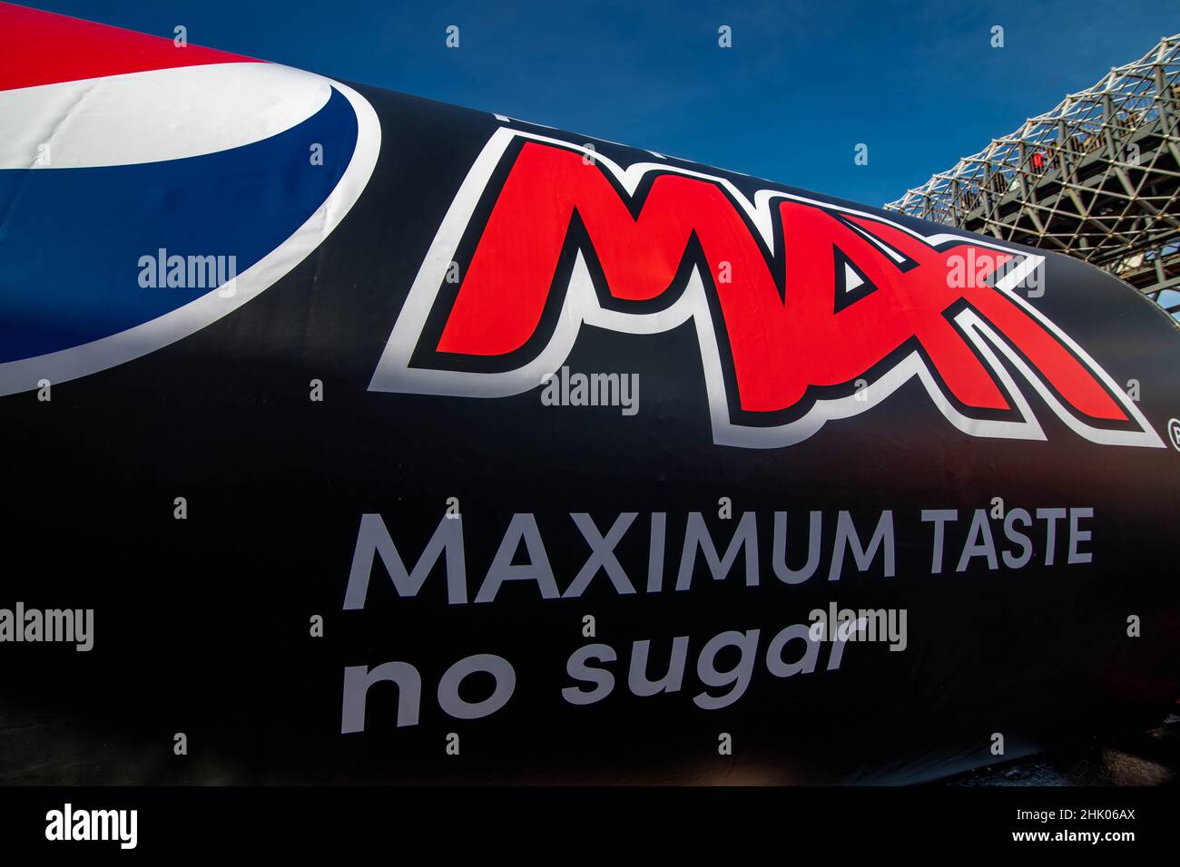 Weitwinkel Hochwertige Bilder von Blackpool Pleasure Beach, einschließlich The Big One, Sky Force, Big Dipper und Burger King Stockfoto