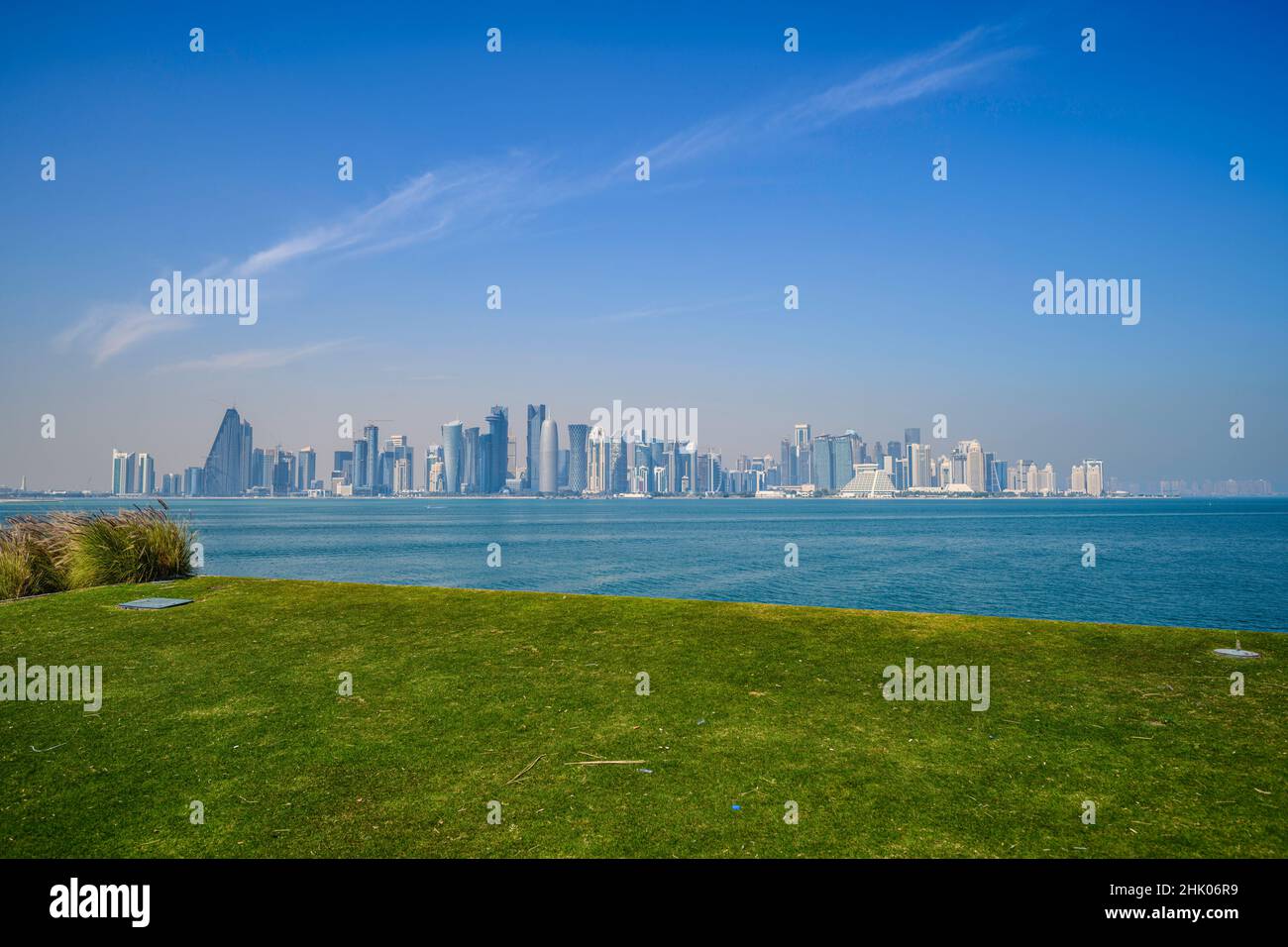 Skyline von Doha vom MIA Park Stockfoto