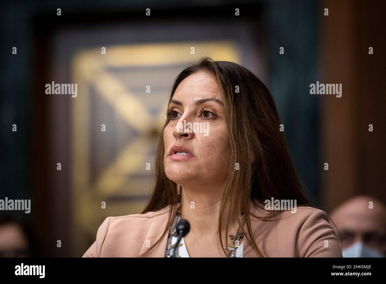 Sunshine Suzanne Sykes erscheint am Dienstag, den 1. Februar 2022, vor einem Senatsausschuss für die Gerichtsverhandlung wegen ihrer Ernennung zur Bezirksrichterin der Vereinigten Staaten für den Zentralbezirk von Kalifornien im Dirksen Senatsbüro in Washington, DC. Kredit: Rod Lamkey/CNP /MediaPunch Stockfoto