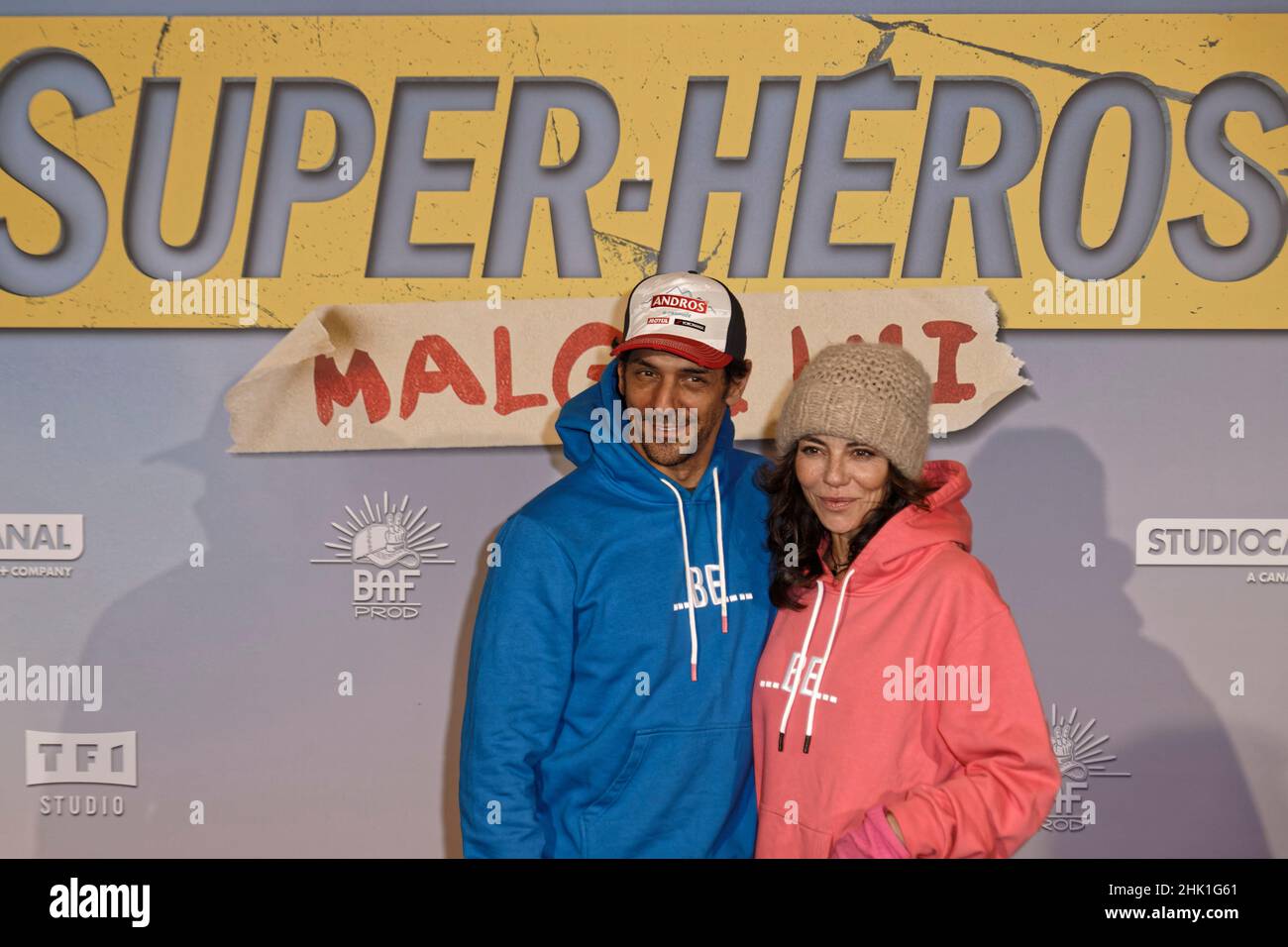 Paris, Frankreich. 31st Januar 2022. Tomer Sisley und Sandra Zeitoun de Matteis besuchen die SUPERHELDEN MALGRE LUI Premiere von Philippe Lacheau. Stockfoto