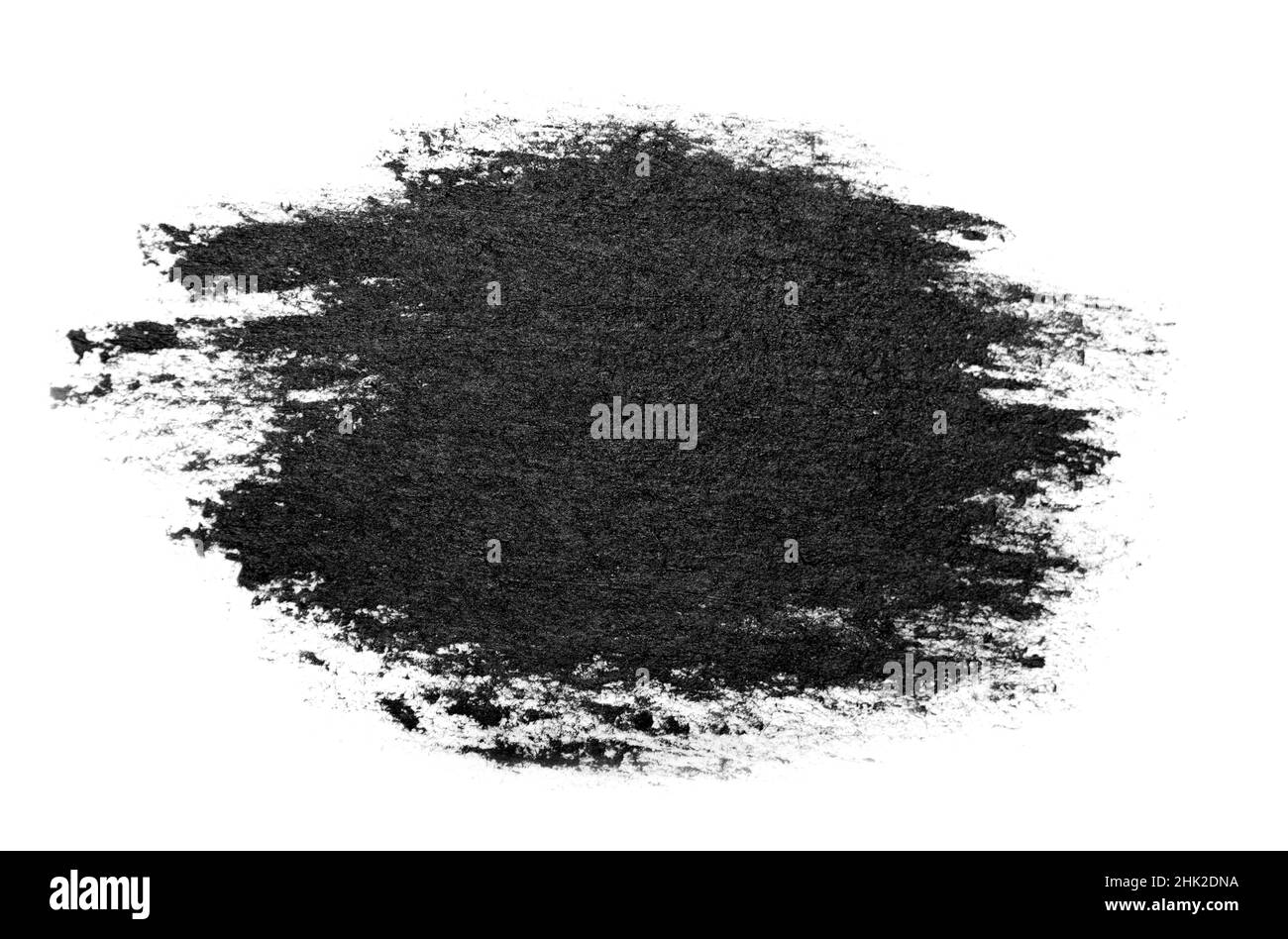 Schwarzer Pinsel streichelt Ölfarben auf weißem Papier. Isoliert auf weißem Hintergrund. Stockfoto