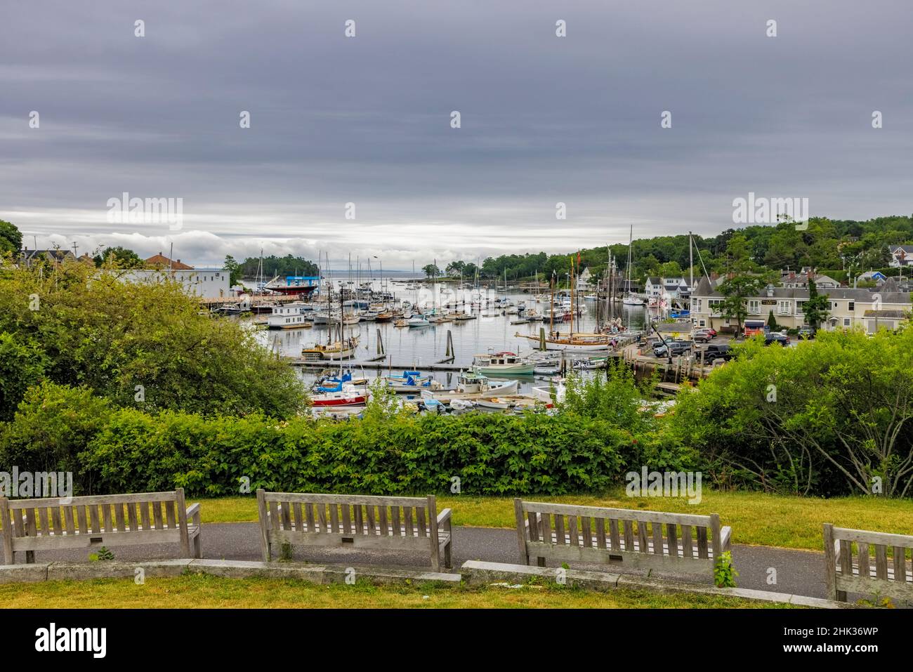 Boote im Hafen in Camden, Maine, USA Stockfoto