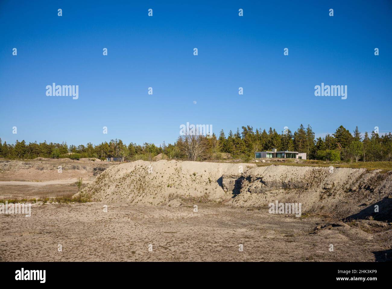 Schweden, Gotland Island, Bungenas, ehemalige Kalkmine und Militärbasis, jetzt ein exklusives Urlaubsgebiet und Naturschutzgebiet, ehemaliger Kalksteinbruch Stockfoto
