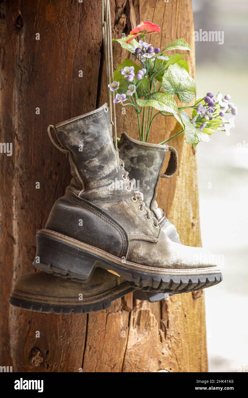 Alte Stiefel verwendet eine Dekoration, Pagosa Springs, Colorado, USA  Stockfotografie - Alamy