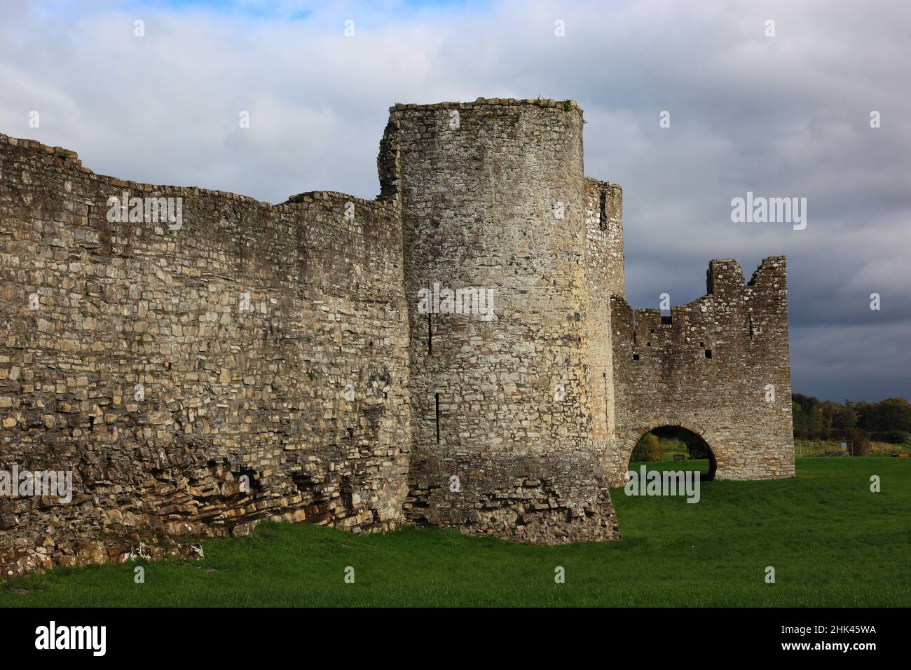 Dunmoe Castle in Navan, an Uaimh, eine Stadt der Grafschaft Meath in Irland / Dunmoe Castle ist ein Schloss und Nationaldenkmal in der Nähe von Navan, IR Stockfoto