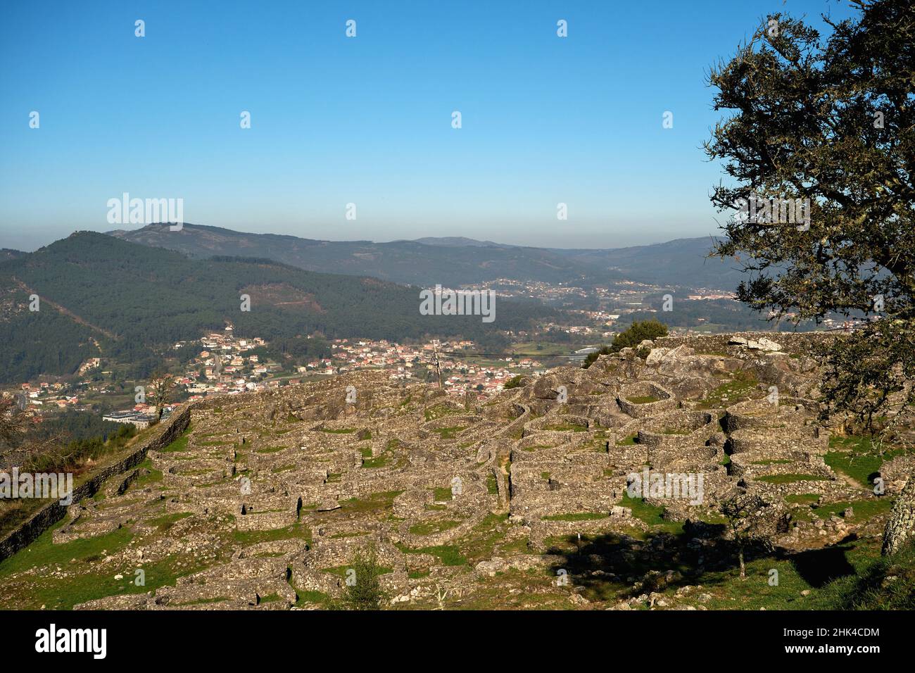 Ruinen der archäologischen Stätte Castro de Santa Trega in A Guarda, Galizien, Spanien Stockfoto