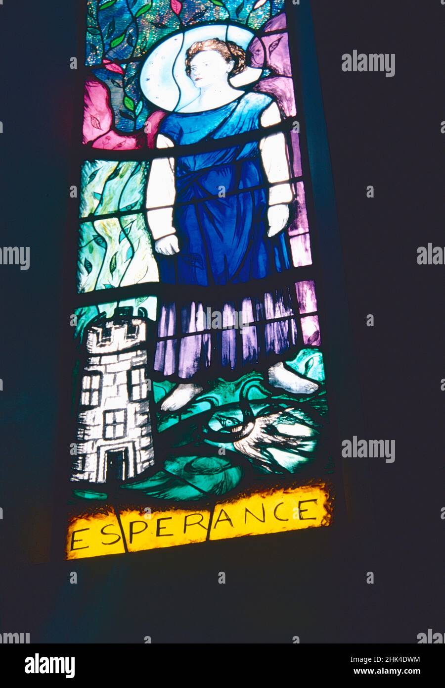 Saint Barbara, Glaskunstwerk des zeitgenössischen italienischen Künstlers Carmelo Zagari, Chapelle des Mineurs, Fémoreau, Frankreich 1999 Stockfoto