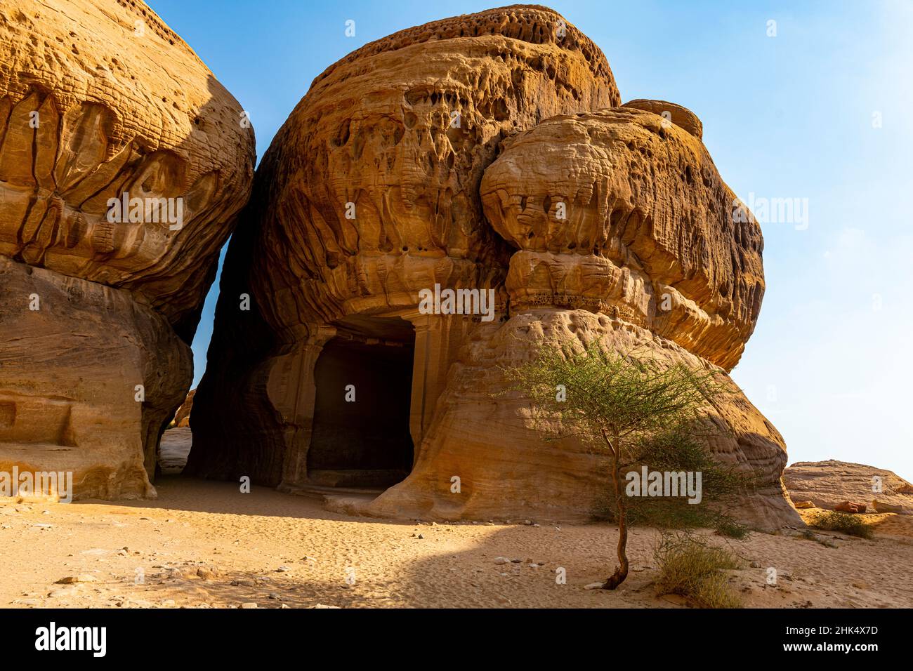 Felsgrab, Madain Saleh (Hegra) (Al Hijr), UNESCO-Weltkulturerbe, Al Ula, Königreich Saudi-Arabien, Naher Osten Stockfoto
