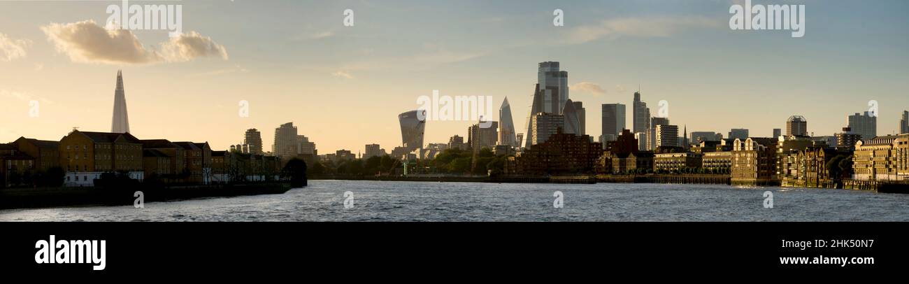 Panorama der Stadt London von Canary Wharf mit dem Shard, London, England, Großbritannien, Europa Stockfoto