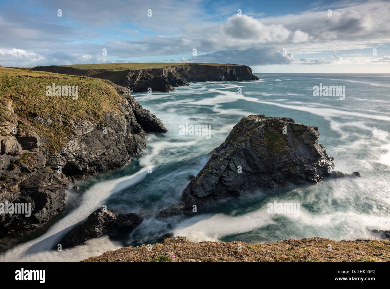 Dramatischer Blick auf die Küste von Porth Mear in North Cornwall, England, Großbritannien, Europa Stockfoto