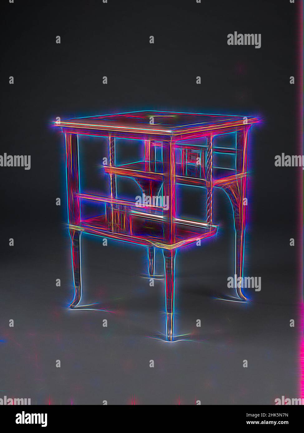 Inspiriert von Occasional Table, A. und H. Lejambre, Philadelphia, Pennsylvania, 1865–1907, ca. 1880, Mahagoni mit Intarsien aus Messing, Kupfer und Perlmutt und Messingbeschlägen, hergestellt in Philadelphia, Pennsylvania, USA, Nord- und Mittelamerika, Möbel, 27 x 20 x 20 Zoll (68,6 x 50,8 x 50,8 cm, neu erfunden von Artotop. Klassische Kunst neu erfunden mit einem modernen Twist. Design von warmen fröhlichen Leuchten der Helligkeit und Lichtstrahl Strahlkraft. Fotografie inspiriert von Surrealismus und Futurismus, umarmt dynamische Energie der modernen Technologie, Bewegung, Geschwindigkeit und Kultur zu revolutionieren Stockfoto