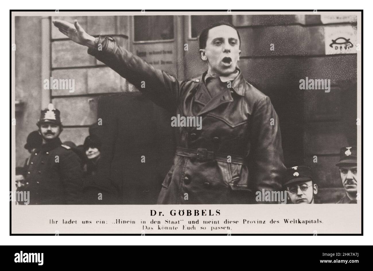 1926 junger Dr. Joseph Goebbels während einer Rede, ernannte 1926 Gauleiter (Parteivorsitzender) der NSDAP im Berliner Raum, eine Position von erheblichem Einfluss. Dort war er aktiv an der Organisation und Provokation von Straßengewalt gegen Juden und politische Gegner beteiligt. Bild von Heinrich Hoffmann (1885-1957) Nazi-Deutschland Stockfoto