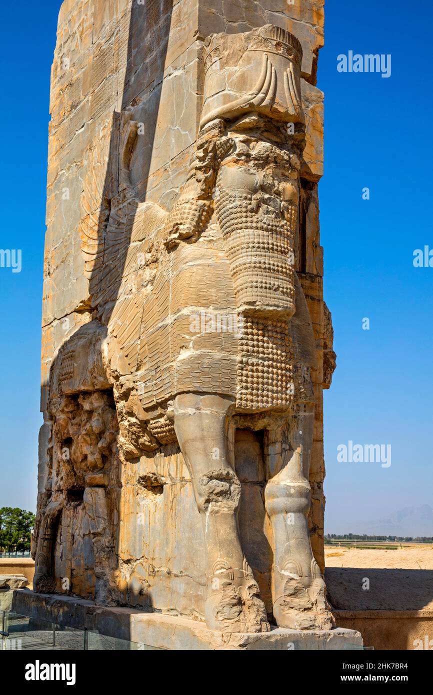 Tor aller Länder mit geflügelten Mischwesen, Persepolis, Persepolis, Iran Stockfoto Tor aller Länder mit geflügelten Mischwesen, Persepolis, Persepolis, Iran Stockfoto