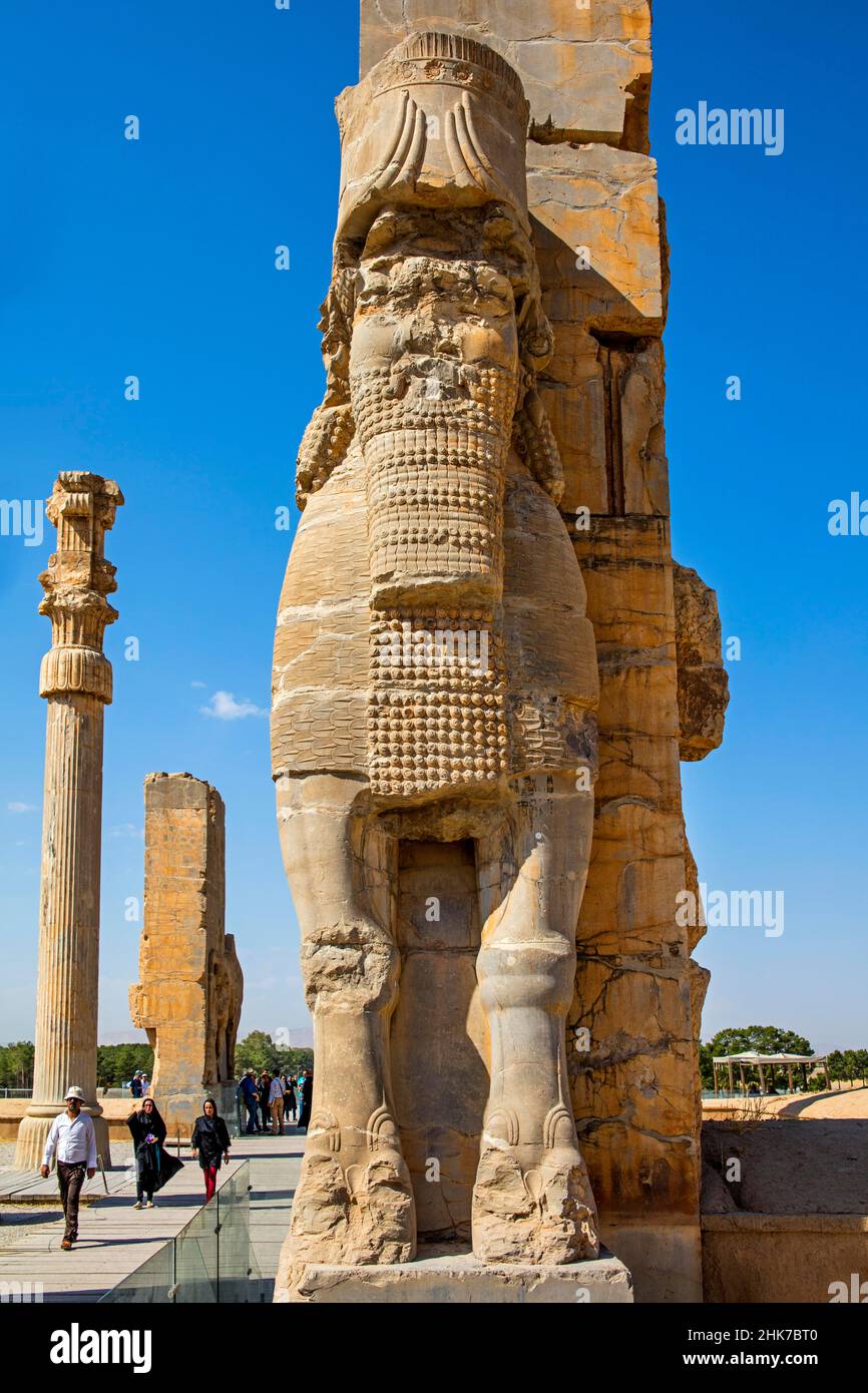 Tor aller Länder mit geflügelten Mischwesen, Persepolis, Persepolis, Iran Stockfoto Tor aller Länder mit geflügelten Mischwesen, Persepolis, Persepolis, Iran Stockfoto