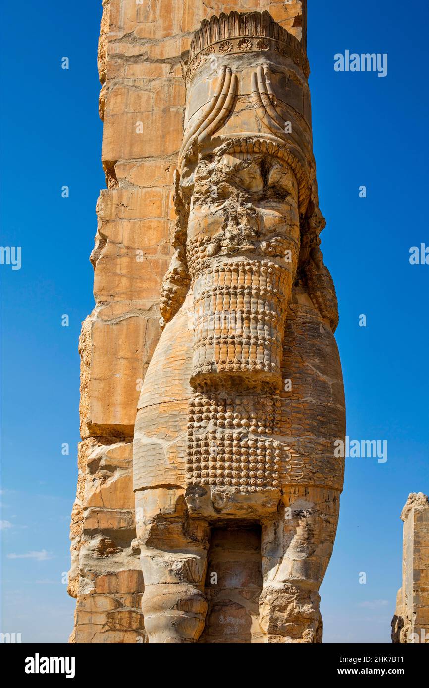 Tor aller Länder mit geflügelten Mischwesen, Persepolis, Persepolis, Iran Stockfoto Tor aller Länder mit geflügelten Mischwesen, Persepolis, Persepolis, Iran Stockfoto
