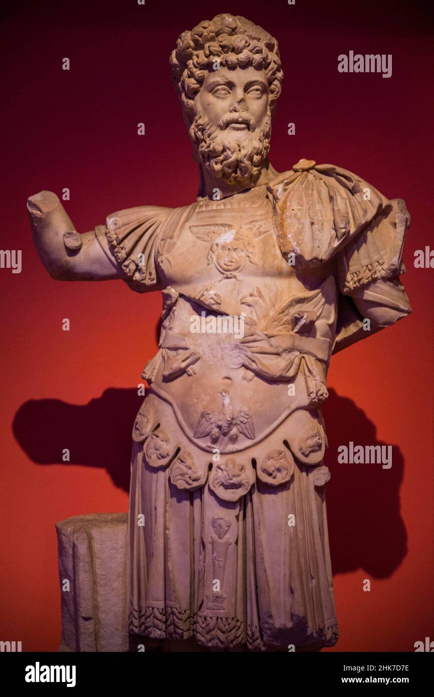Marmorstatue von Kaiser Septimius Severus, Perge, 2nd c. Kaisersaal, Archäologisches Museum, Antalya, Türkei, Antalya, Türkei Stockfoto