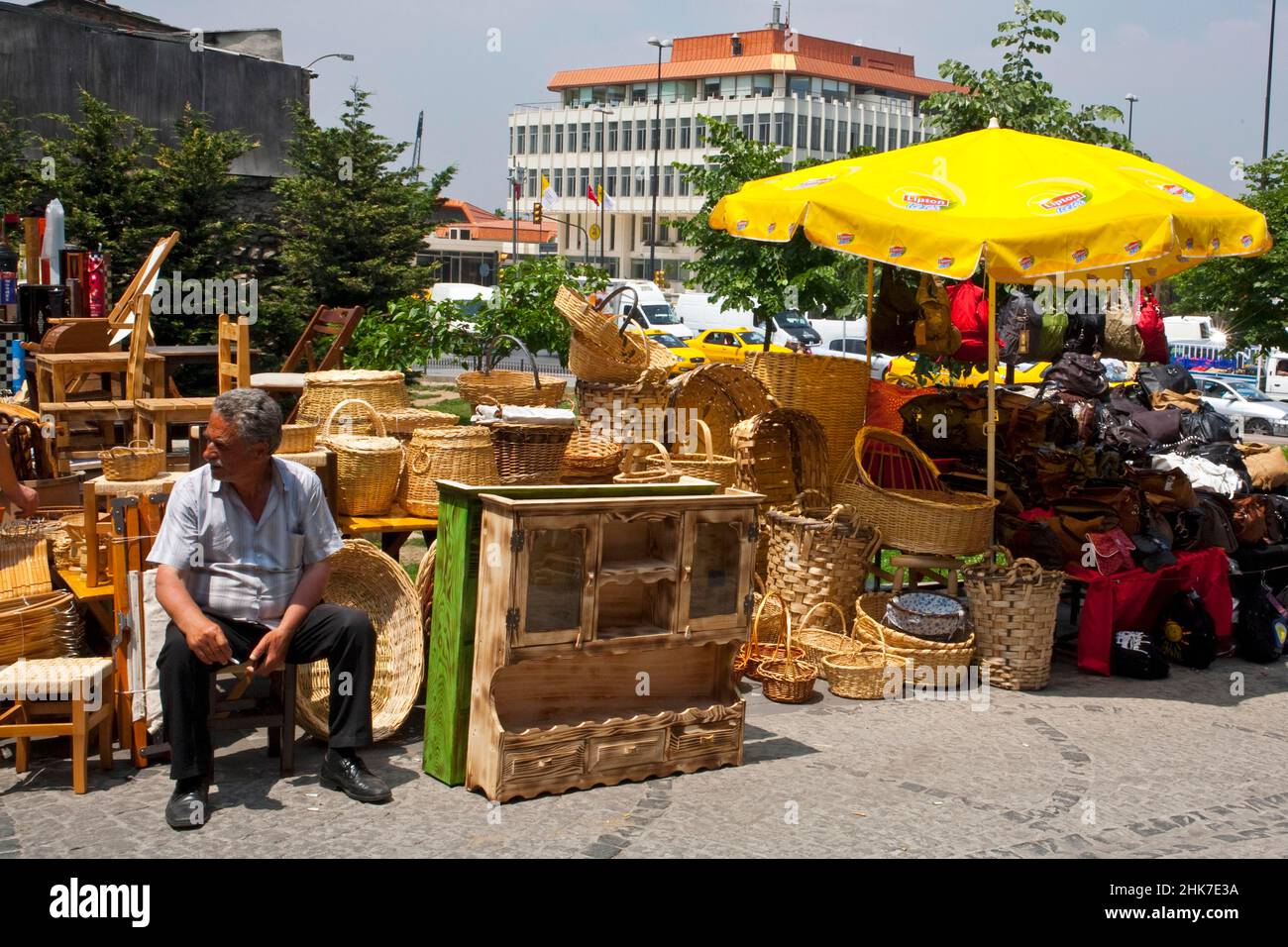 Basar Straße mit Alltagsgegenständen, Istanbul, Türkei Stockfoto