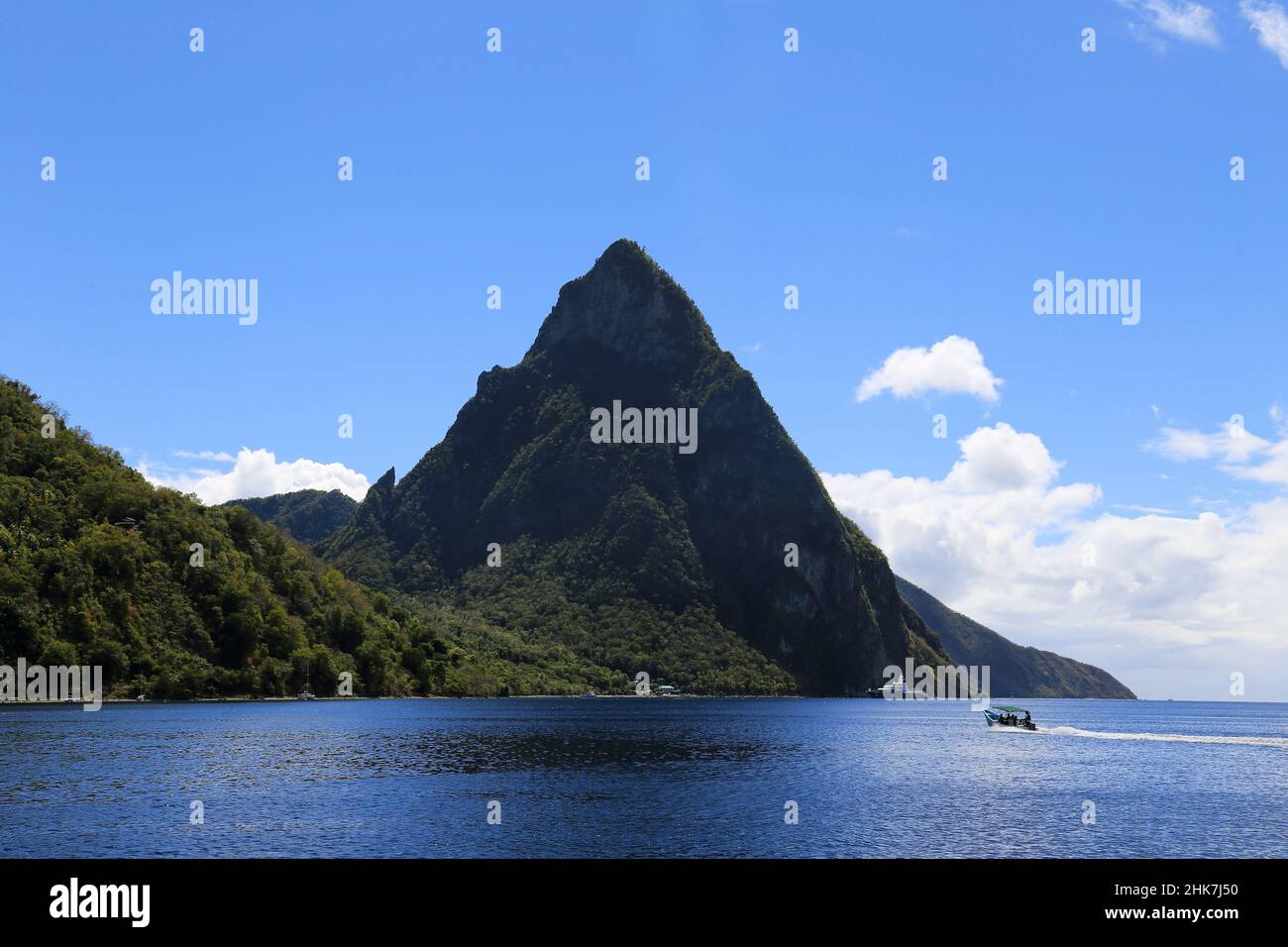 Petit Piton, UNESCO-Weltkulturerbe, Soufrière, Saint Lucia, Windward Islands, Lesser Antillen, Westindien, Karibisches Meer, Mittelamerika Stockfoto