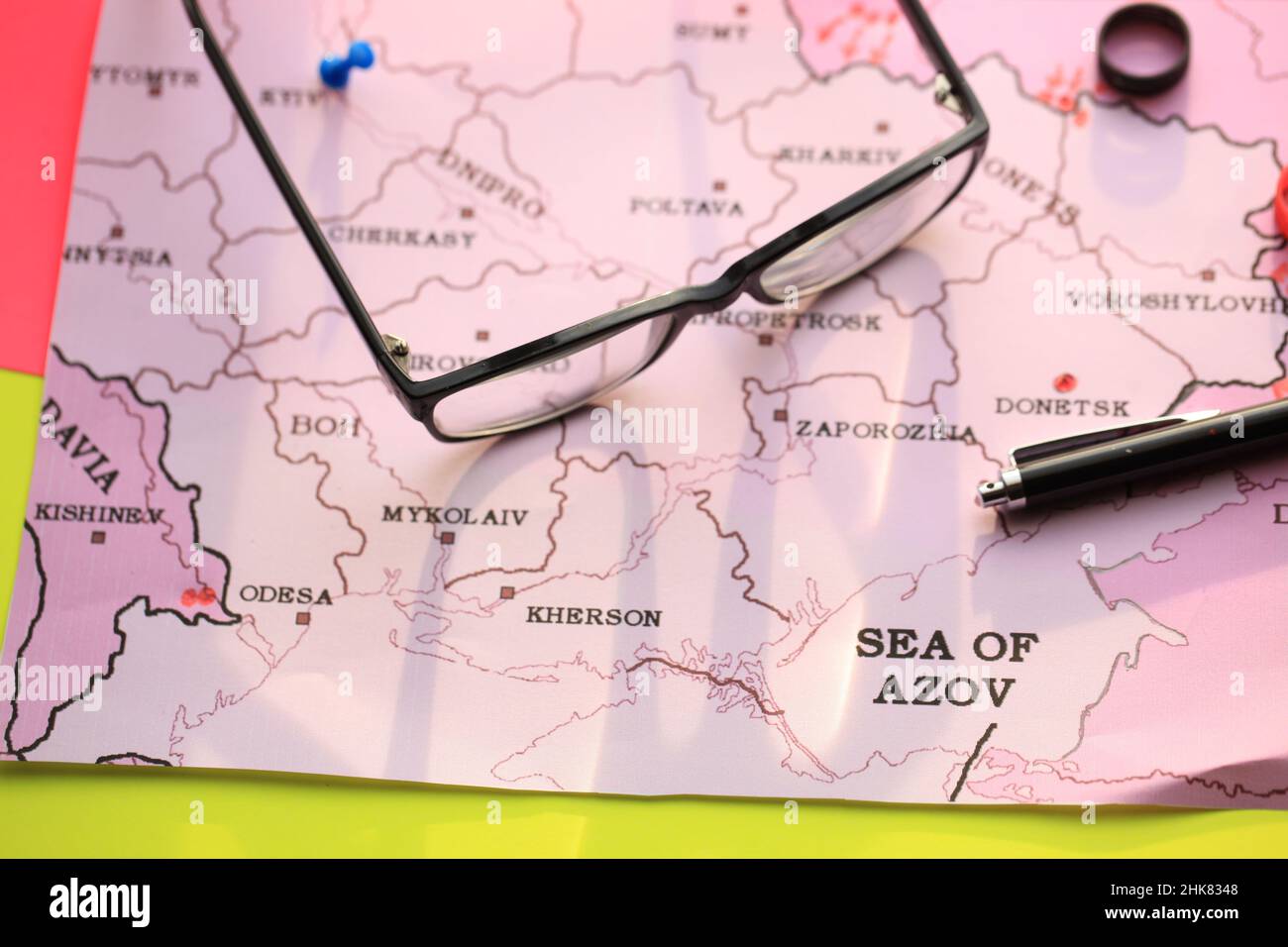 Globaler Instabilitätskrieg in der Ukraine / Russland Sanktionen - Konfliktlösung die Rolle der internationalen Diplomatie . Stockfoto