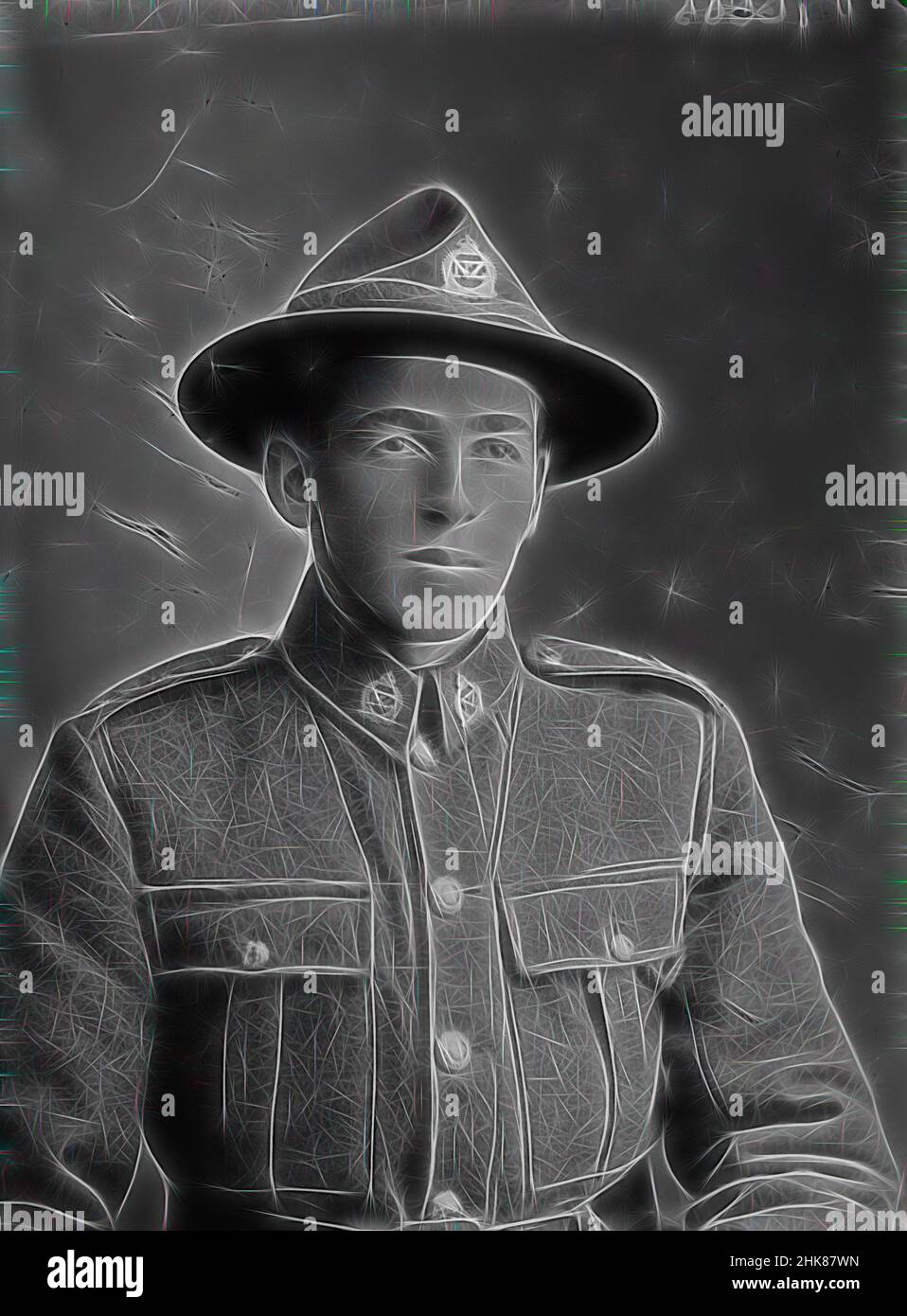 Inspiriert von Leslie John Hawker, Berry & Co, Fotostudio, 1918, Wellington, Porträt einer Leslie John Hawker, neu gestaltet von Artotop. Klassische Kunst neu erfunden mit einem modernen Twist. Design von warmen fröhlichen Leuchten der Helligkeit und Lichtstrahl Strahlkraft. Fotografie inspiriert von Surrealismus und Futurismus, umarmt dynamische Energie der modernen Technologie, Bewegung, Geschwindigkeit und Kultur zu revolutionieren Stockfoto