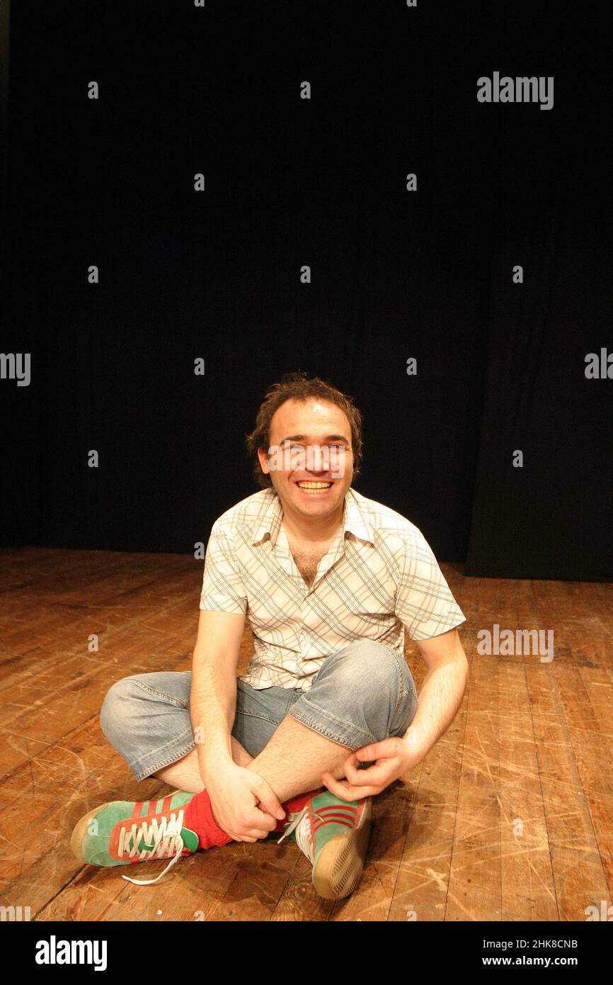 ISTANBUL, TÜRKEI - 28. MÄRZ: Der türkische Schauspieler, Komiker und Schauspieler Engin Gunaydin porträtiert am 28. März 2008 in Istanbul, Türkei. Stockfoto