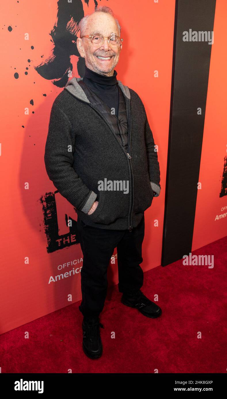 New York, New York, USA. 1st. Februar 2022. Joel Gray nimmt an der Eröffnungsnacht des Michael Jackson Musicals im Neil Simon Theater Teil (Bildquelle: © Lev Radin/Pacific Press via ZUMA Press Wire) Stockfoto