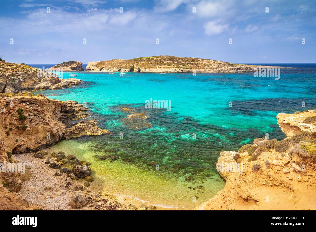 Die Comino-Insel mit türkisfarbener Lagune in der Nähe der Inseln Malta und Gozo im Mittelmeer, Europa. Stockfoto