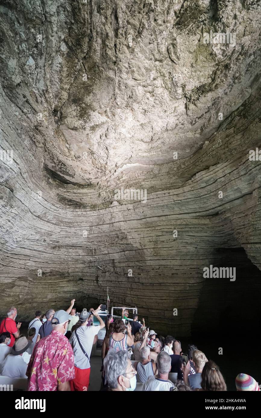 Gargano Nationalpark, Besuch der Höhlen, Höhle der zwei Räume, Vieste, Apulien, Italien, Europa Stockfoto